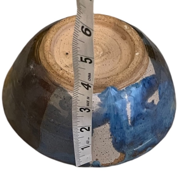 Circular Bowl, Hand-Built With Organic Edges & Unique Glazing - Picture 7 of 7